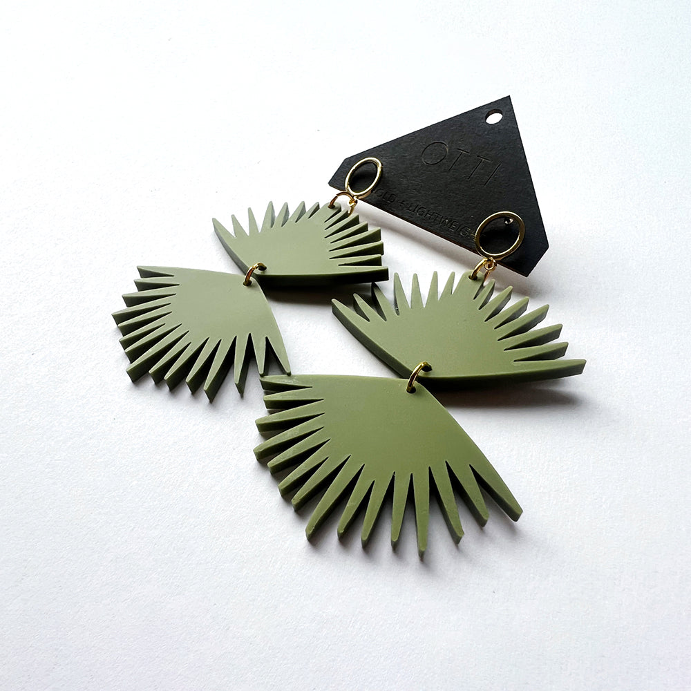 Botanical-Inspired Lightweight Acrylic Earring: Yucca – OTTI