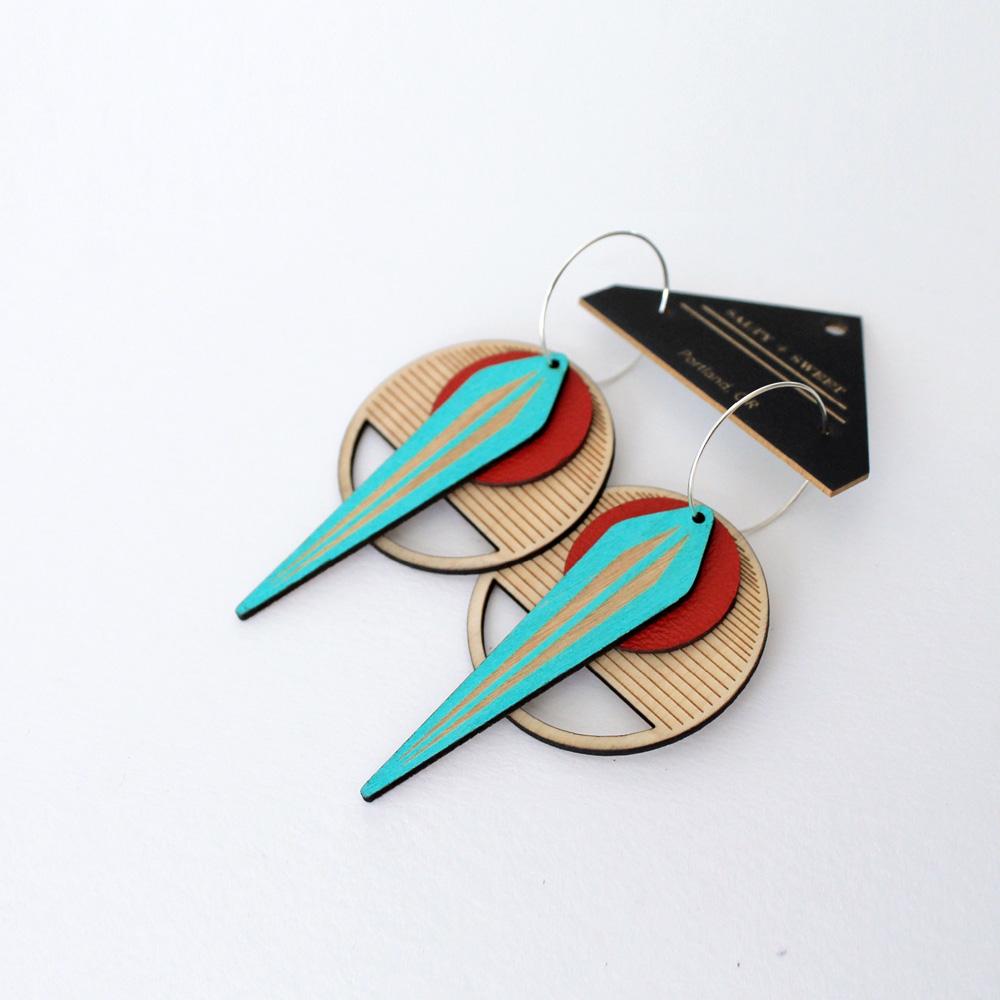 Architectural Lightweight Leather Birch earring: Naja – OTTI
